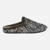 Zapatillas de casa descalzas para hombre con fondo de Letras