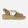 Zapatillas de esparto con puntera abierta y cuña baja