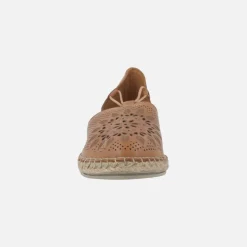 Zapatillas de esparto con dibujos troquelados en la pala y elásticos