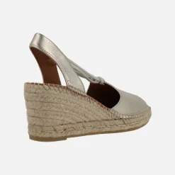 Zapatillas de esparto de piel con argolla metálica y elásticos Viguera 2143
