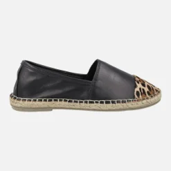 Zapatillas de esparto en piel negra con puntera en print leopardo