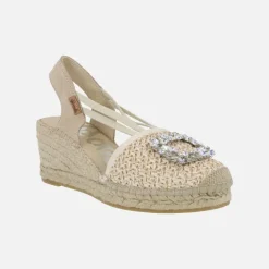 Zapatillas de esparto en rafia brillo crudo con adorno joya