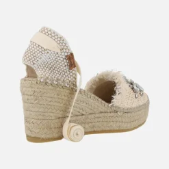 Zapatillas de esparto en rafia con adorno de cristales y cintas