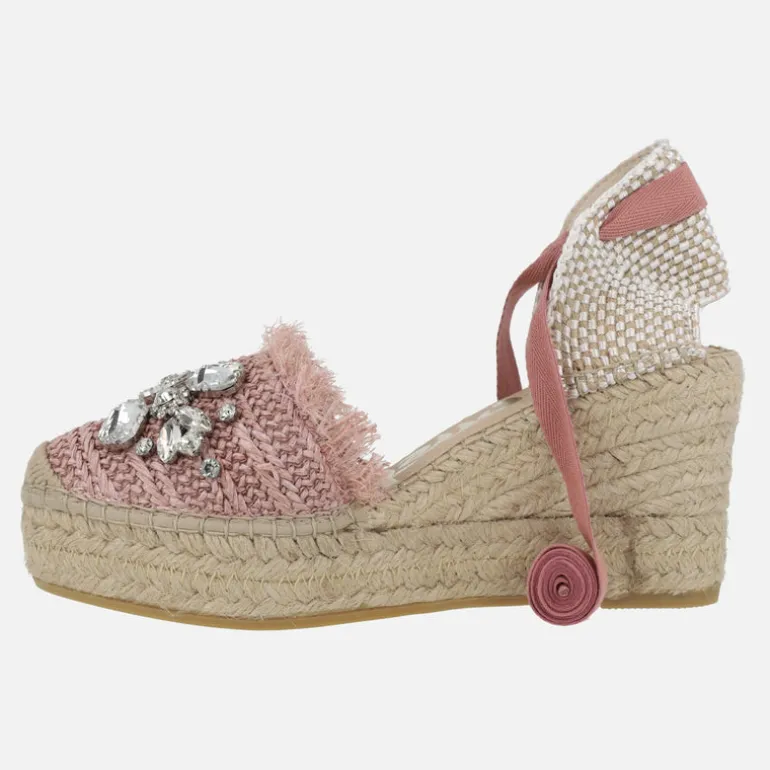 Zapatillas de esparto en rafia con adorno de cristales y cintas