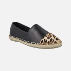 Zapatillas de esparto en piel negra con puntera en print leopardo