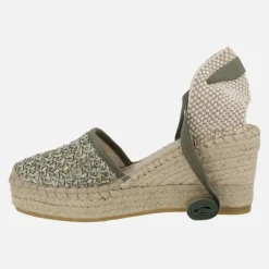 Zapatillas de esparto estilo campesinas en tejido rafia con cintas