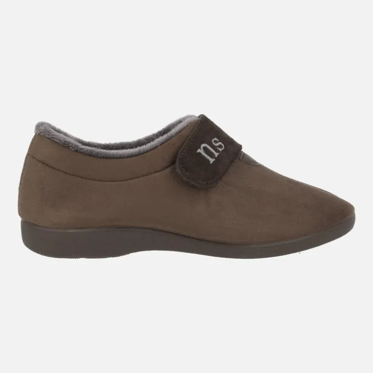 Zapatillas de hombre cerradas con velcro