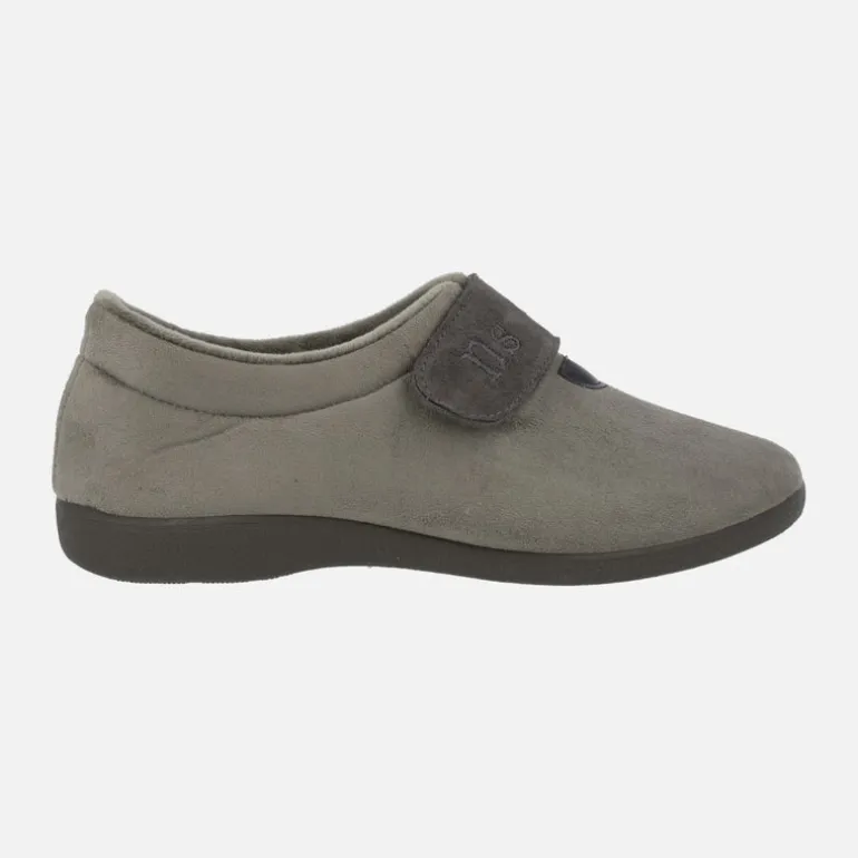 Zapatillas de hombre cerradas con velcro