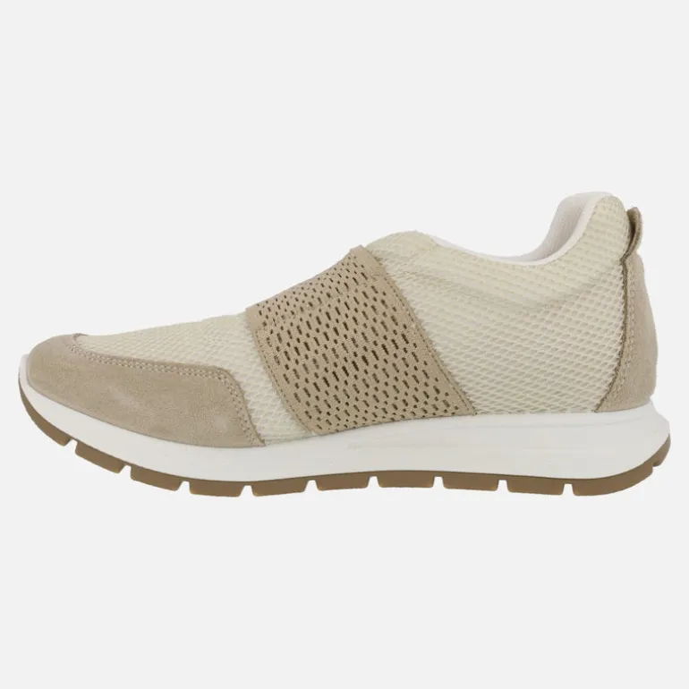 Zapatillas deportivas beige con tira elástica al empeine