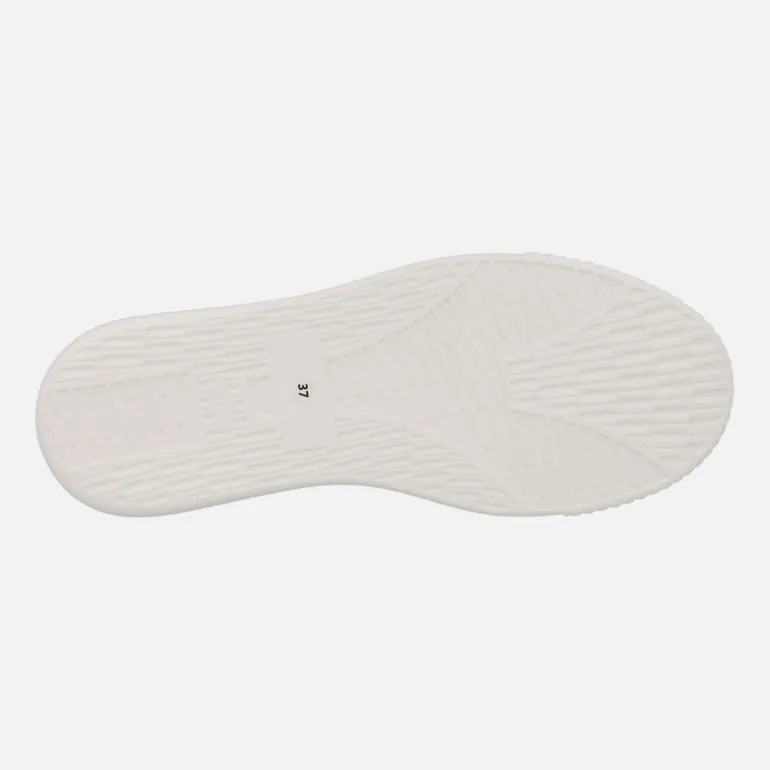 Zapatillas deportivas blancas Cetti 1320 con piso volúmen