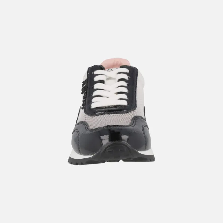 Zapatillas deportivas combinadas con cierre de cordones