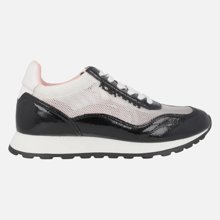 Zapatillas deportivas combinadas con cierre de cordones