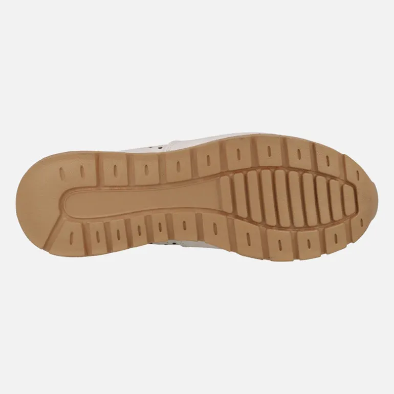Zapatillas deportivas con perforados y cordones elásticos