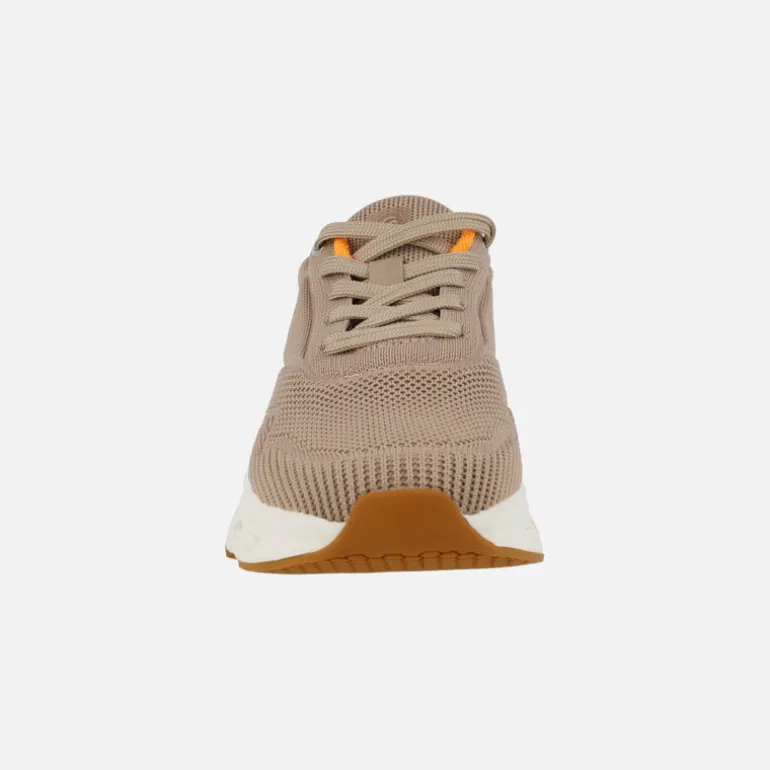 Zapatillas deportivas con cordones en tejido beige con piso volumen