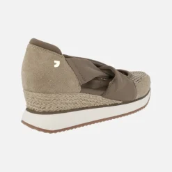 Zapatillas deportivas Darlington en piel y rejilla con tiras cruzadas al empeine