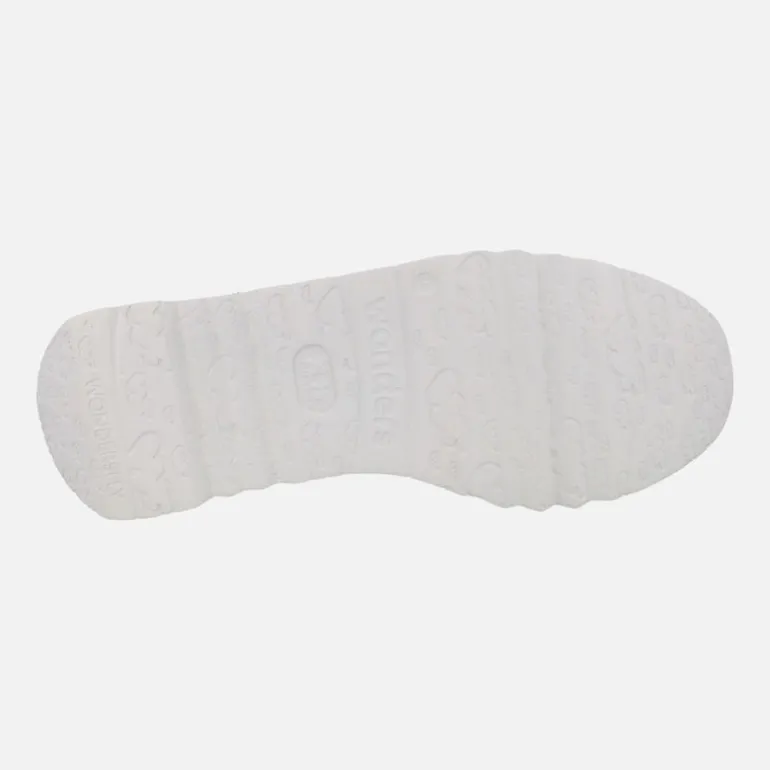 Zapatillas deportivas de piel con dibujos troquelados