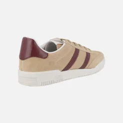 Zapatillas deportivas en piel serraje con cierre de cordones