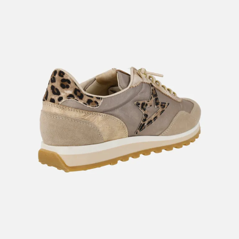 Zapatillas deportivas en combinado champagne con detalles animal print
