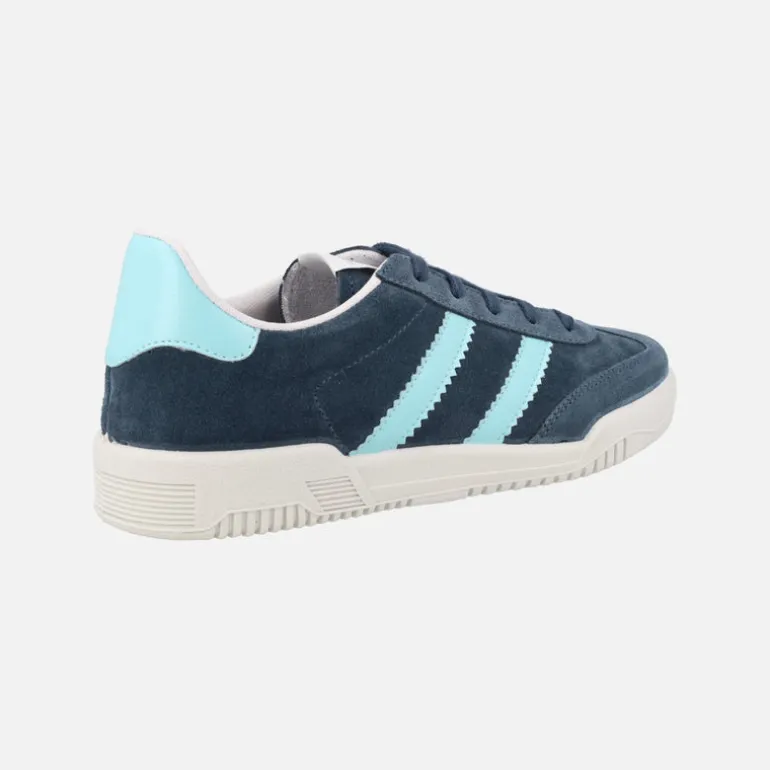 Zapatillas deportivas en piel serraje con cierre de cordones