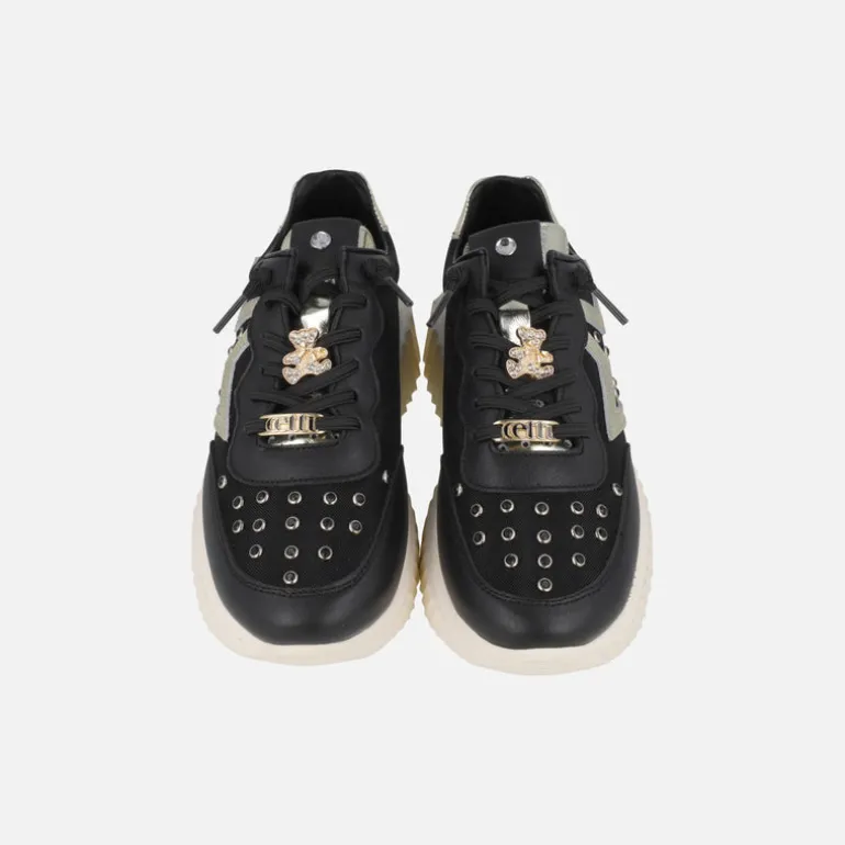 Zapatillas deportivas negras con adorno de oso dorado