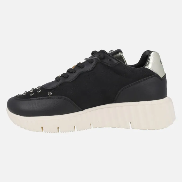 Zapatillas deportivas negras con adorno de oso dorado