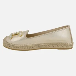 Zapatillas planas de esparto en piel con adorno joya
