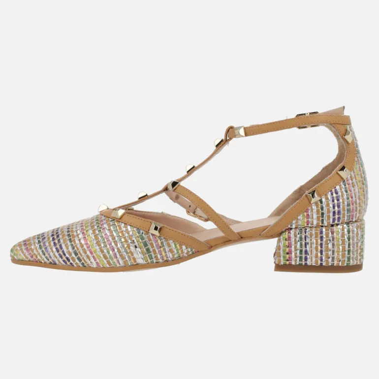 Zapatos Amur-te Multi en rafia multicolor con tachas doradas