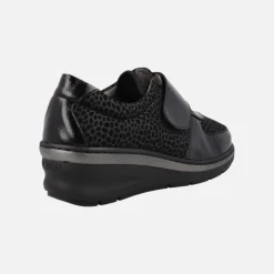 Zapatos confort con cierre de velcro en animal print negro y gris