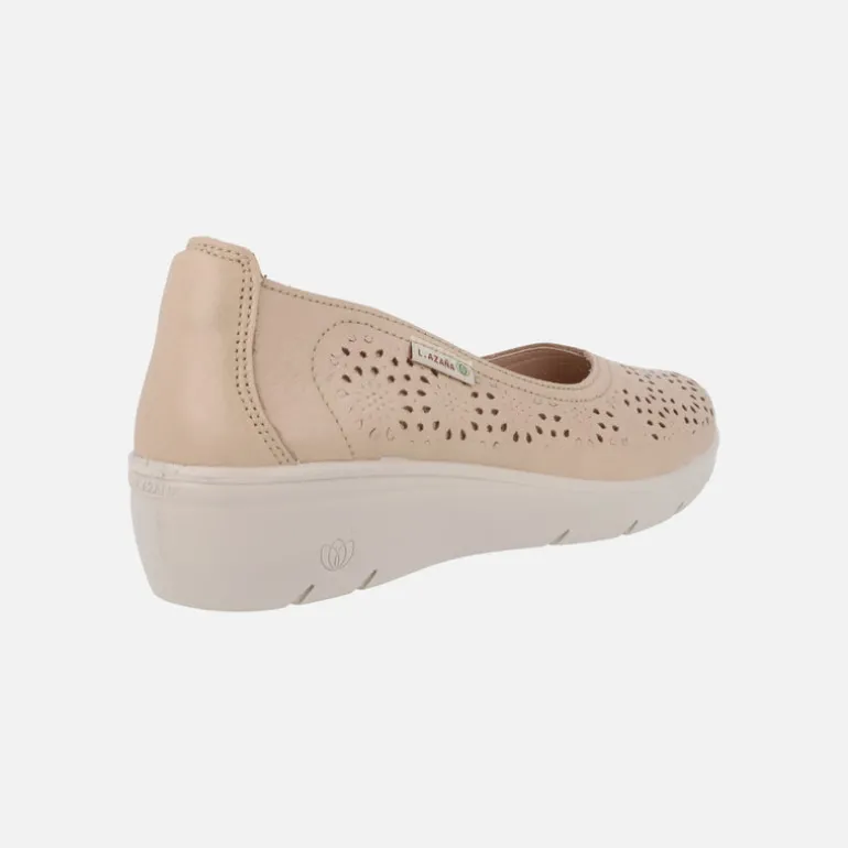 Zapatos confort de piel con troquelados y cuña baja