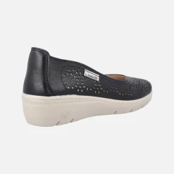 Zapatos confort de piel con troquelados y cuña baja