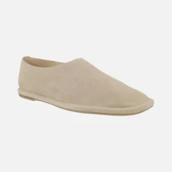 Zapatos confort planos en serraje beige