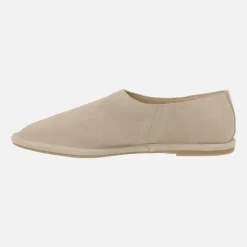 Zapatos confort planos en serraje beige