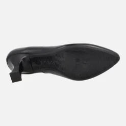 Zapatos corte salón cerrados en piel negra