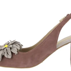 Zapatos corte salón de ante con adorno de flor