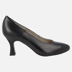 Zapatos corte salón de piel negra con tacones de 8 cms