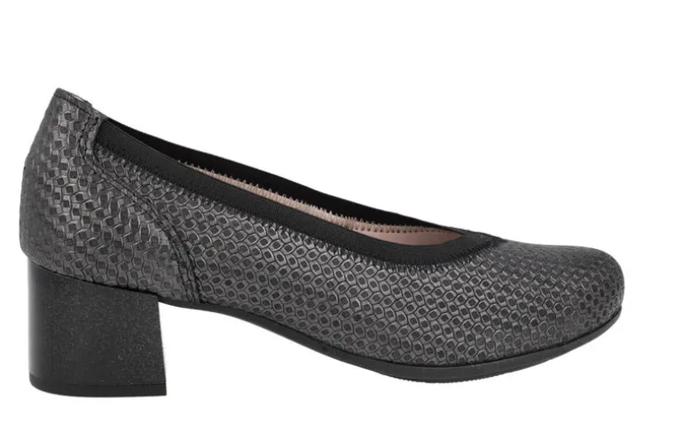 Zapatos corte salón de piel grabada con tacón bajo