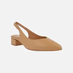 Zapatos corte salón destalonados con tacón bajo