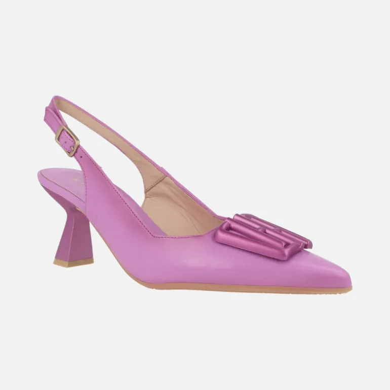 Zapatos corte salón destalonados Nova con adorno en la pala