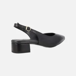 Zapatos corte salón destalonados con tacón bajo