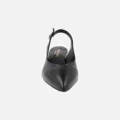 Zapatos corte salón destalonados con tacón bajo