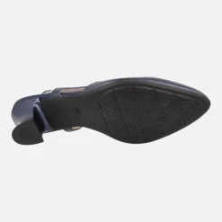 Zapatos corte salón destalonados en piel metalizada con tacón bajo