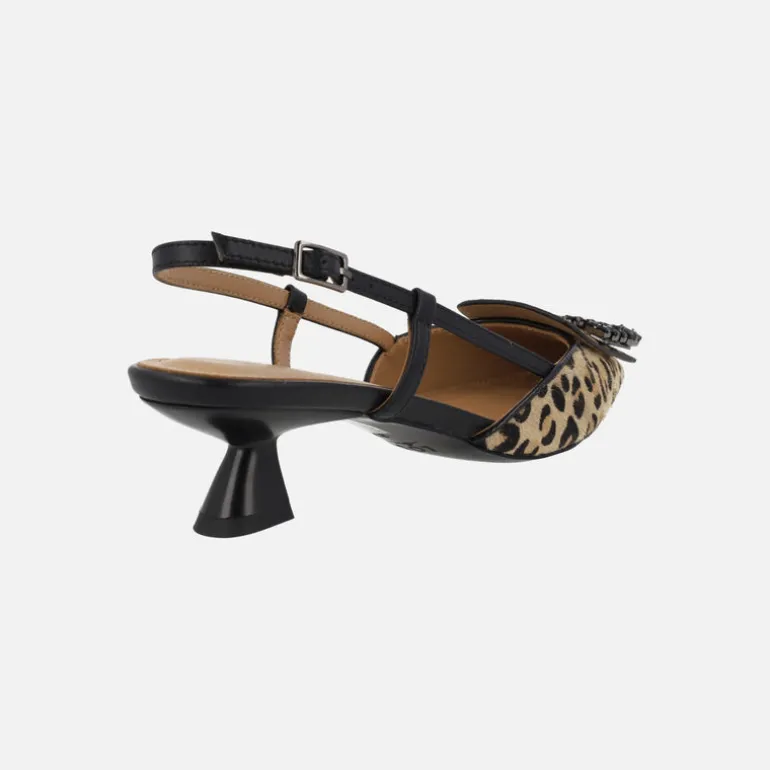 Zapatos corte salón destalonados en animal print leopardo