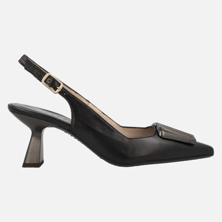 Zapatos corte salón destalonados Nova con adorno en la pala