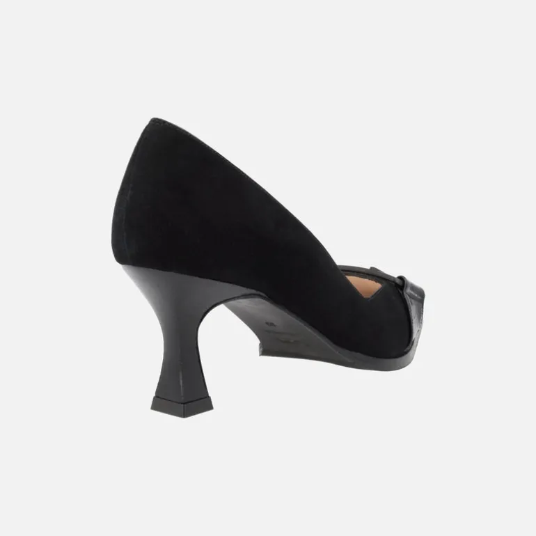 Zapatos corte salón en ante negro con adorno Lodi Jisin