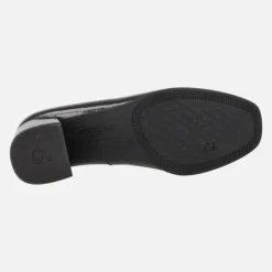 Zapatos corte salón en charol negro con tacón ancho