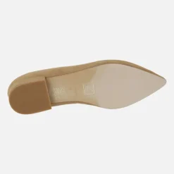 ZAPATOS DE ANTE CAMEL CON TACÓN BAJO Y ESCOTE PICO BREDA