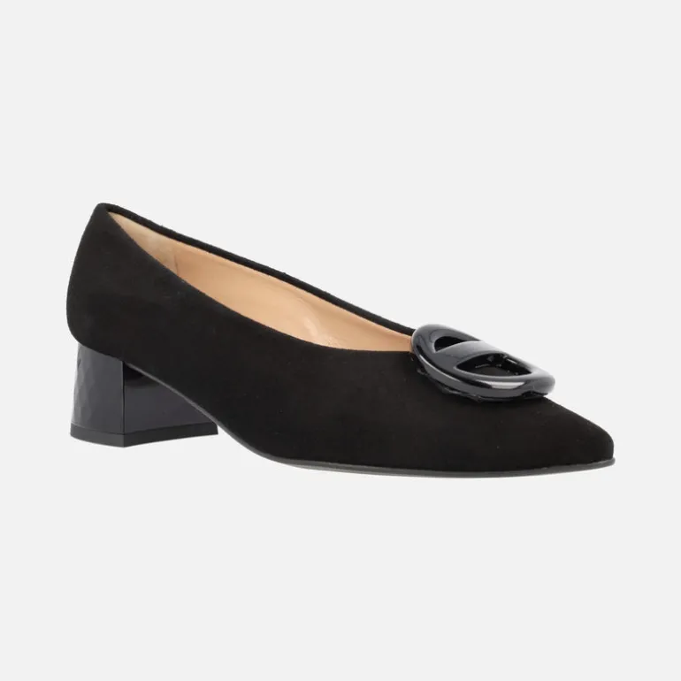 Zapatos de ante con tacón bajo y adorno Iga