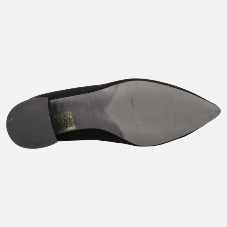 Zapatos de ante con tacón bajo y adorno Iga