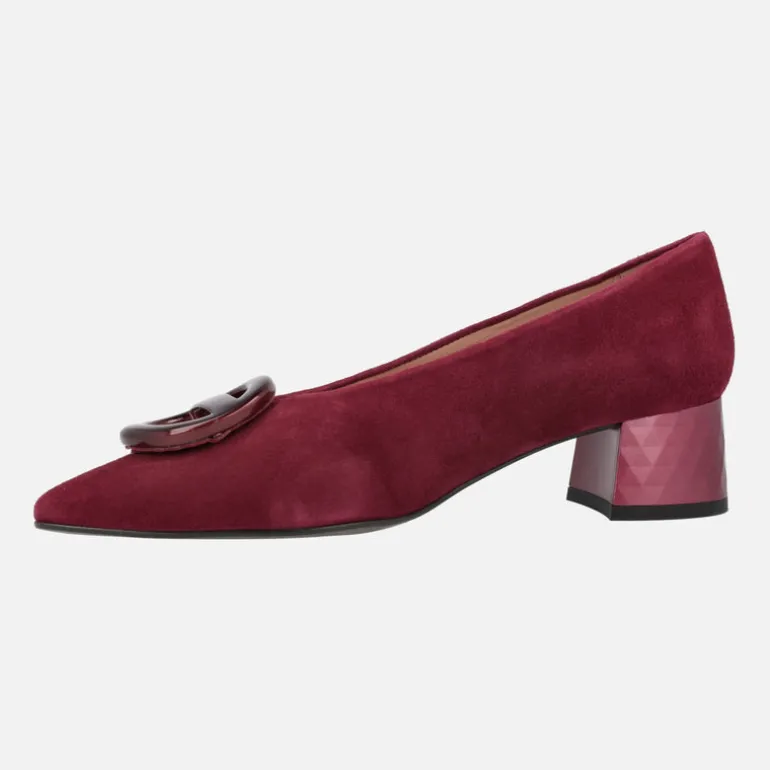 Zapatos de ante con tacón bajo y adorno Iga