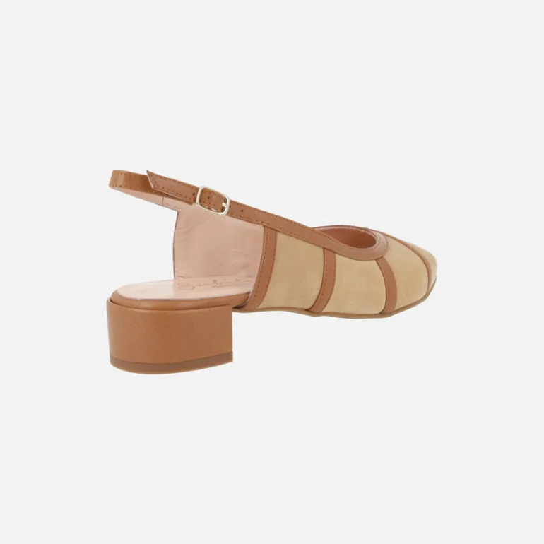 Zapatos de ante destalonados con tacón bajo